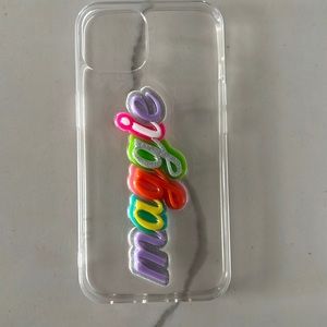 new iphone 13 personalized phone case in clear with name Maggie on it already